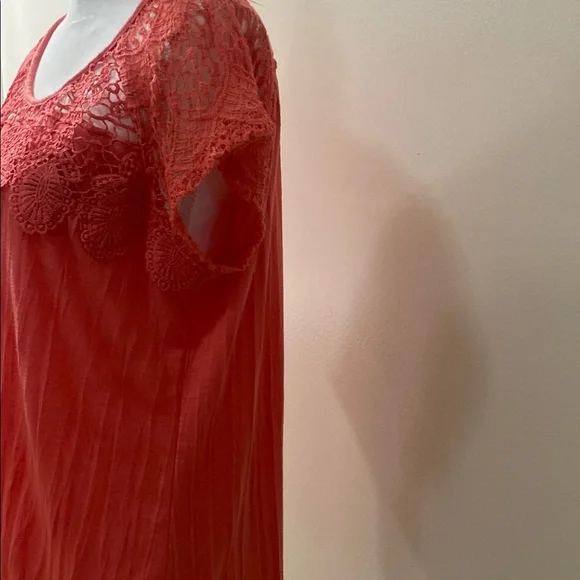 New Directions Coral Lace Blouse - Picture 5 of 8